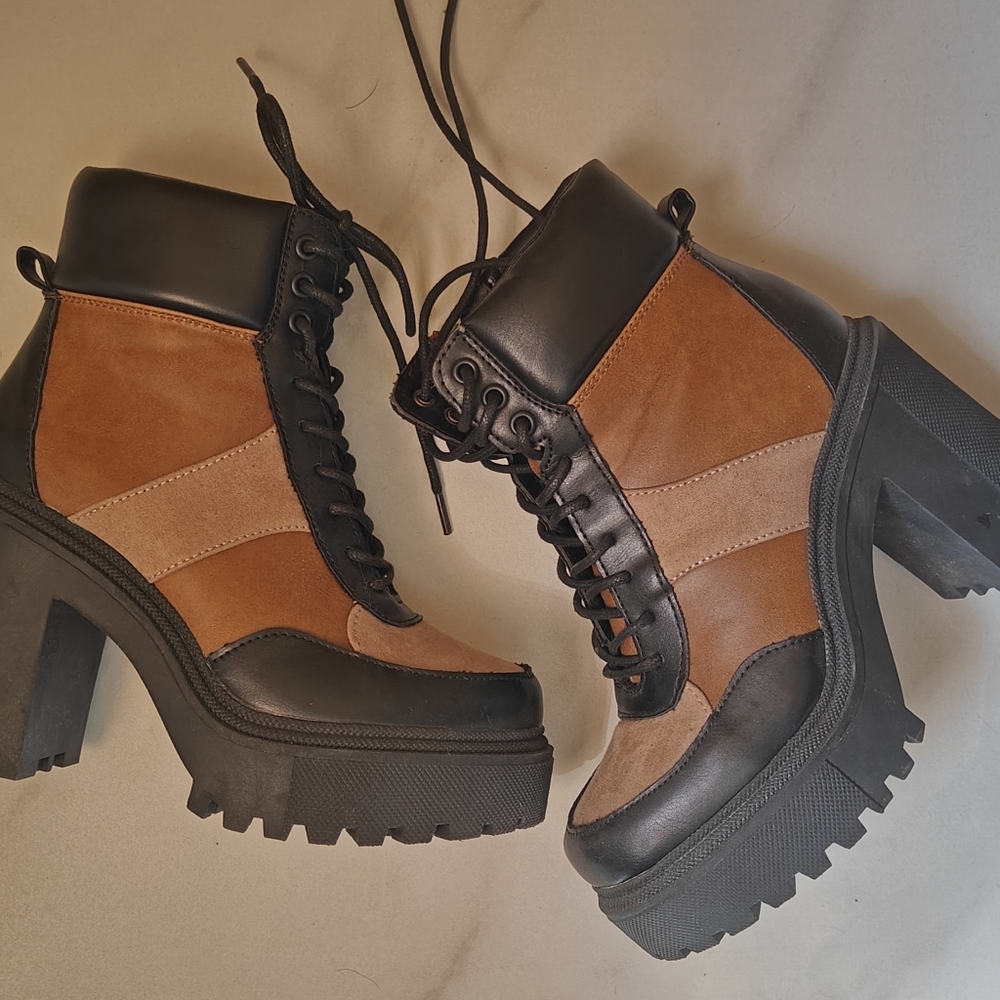 Madden Girl Rogue Lace-Up Platform Lug Booties 5.5